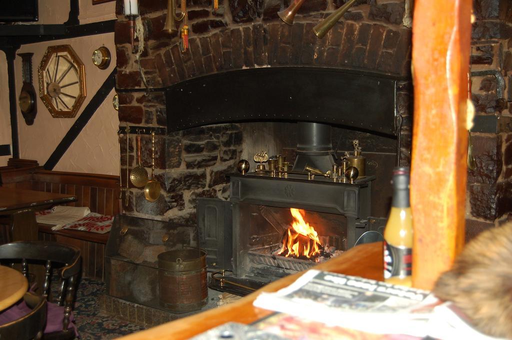 The Mitre Inn Witheridge Exterior foto