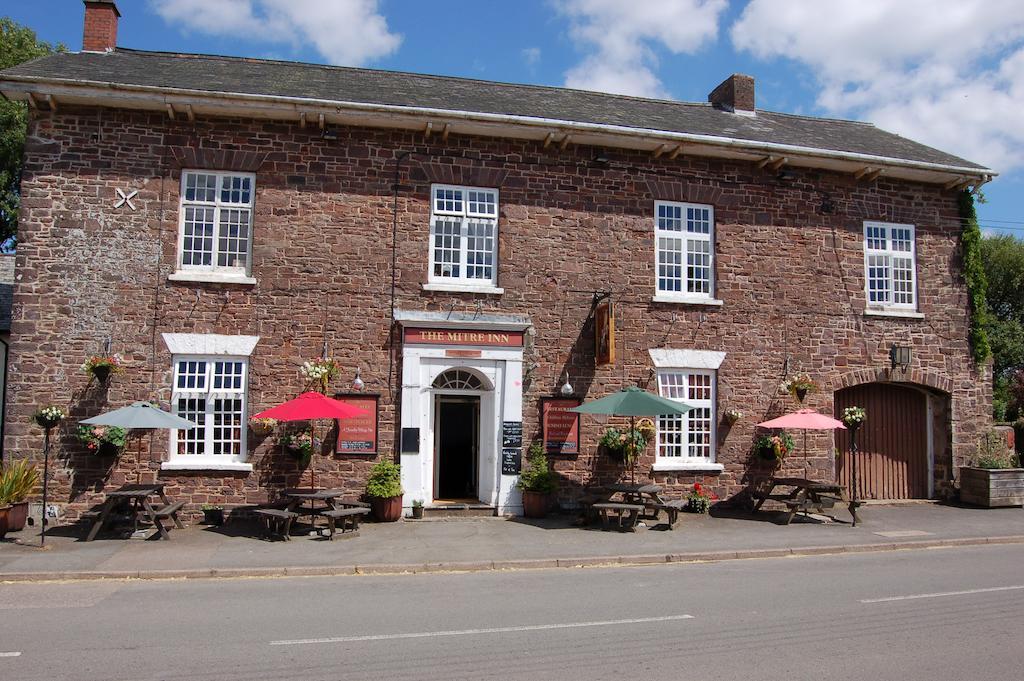 The Mitre Inn Witheridge Exterior foto